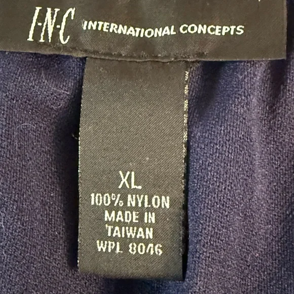 SOLD- NOT AVAILABLE 🔴 INC International Concepts Shades of Blue and Cream Blouse - Picture 5 of 6